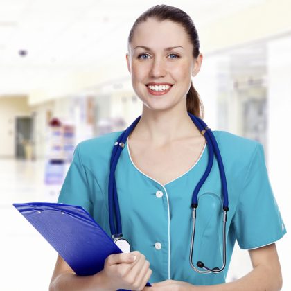 become-a-medical-assistant-diploma-vs.-degree